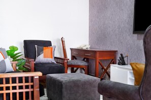 Apartment, 1 Schlafzimmer | Wohnbereich | Flachbildfernseher