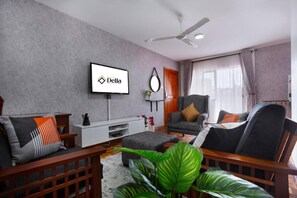 Apartment, 1 Schlafzimmer | Wohnbereich | Flachbildfernseher