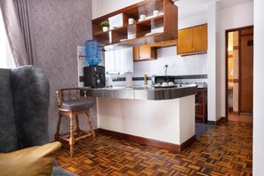 Electric kettle - Delight Homes by Della (Nairobi)