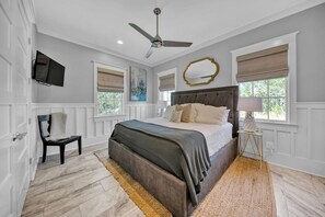 4 室のベッドルーム、アイロン / アイロン台、旅行用ベビーベッド、WiFi (無料)