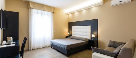 1 chambre, bureau, Wi-Fi gratuit, draps fournis