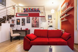 TV - The Actors House - One Bedroom Apartment, Sleeps 4 (Napoli)