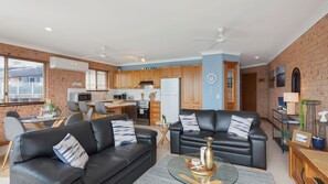 TV - Grand Pacific 2 Unit 4 -Omaroo - First Floor (Narooma)
