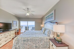 2 bedrooms, iron/ironing board, travel crib, free WiFi - Best Views of the Gulf!! (Orange Beach)