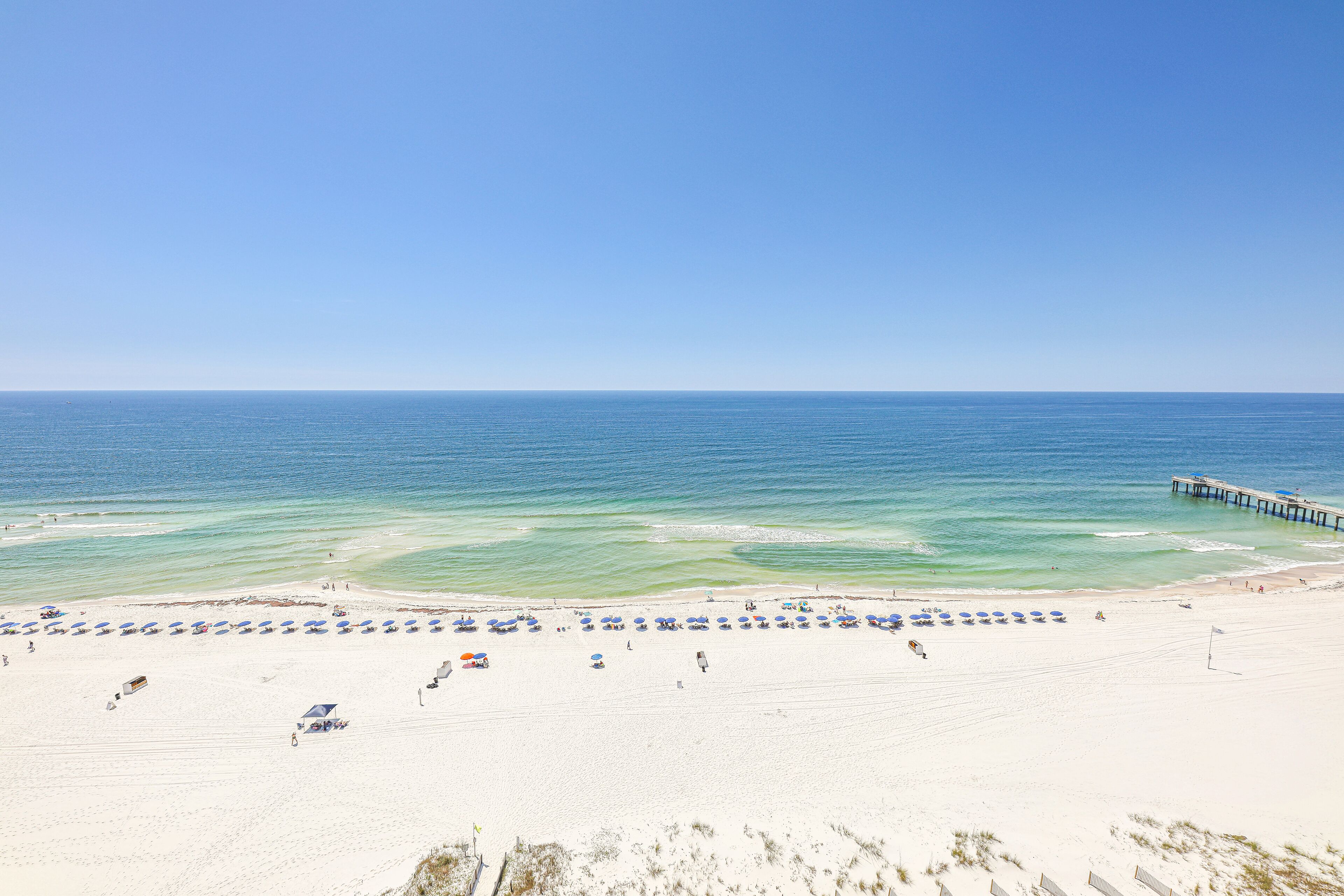 Aan het strand, ligstoelen aan het strand