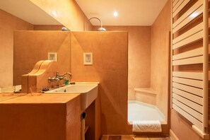 Literie de qualité supérieure, décoration personnalisée