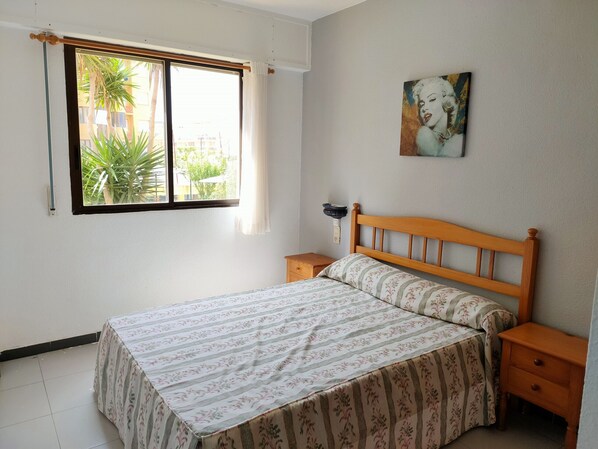 2 bedrooms, iron/ironing board, free WiFi, bed sheets - Tamaris playa 1ºD Solo Familias! (Xeraco Playa)