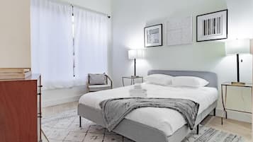 2 bedrooms, iron/ironing board, WiFi, bed sheets