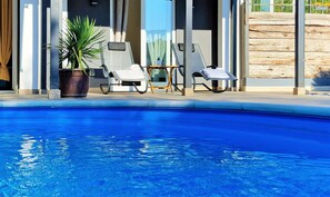 Outdoor pool, a heated pool - Holiday house Boost with heated pool (Klis)