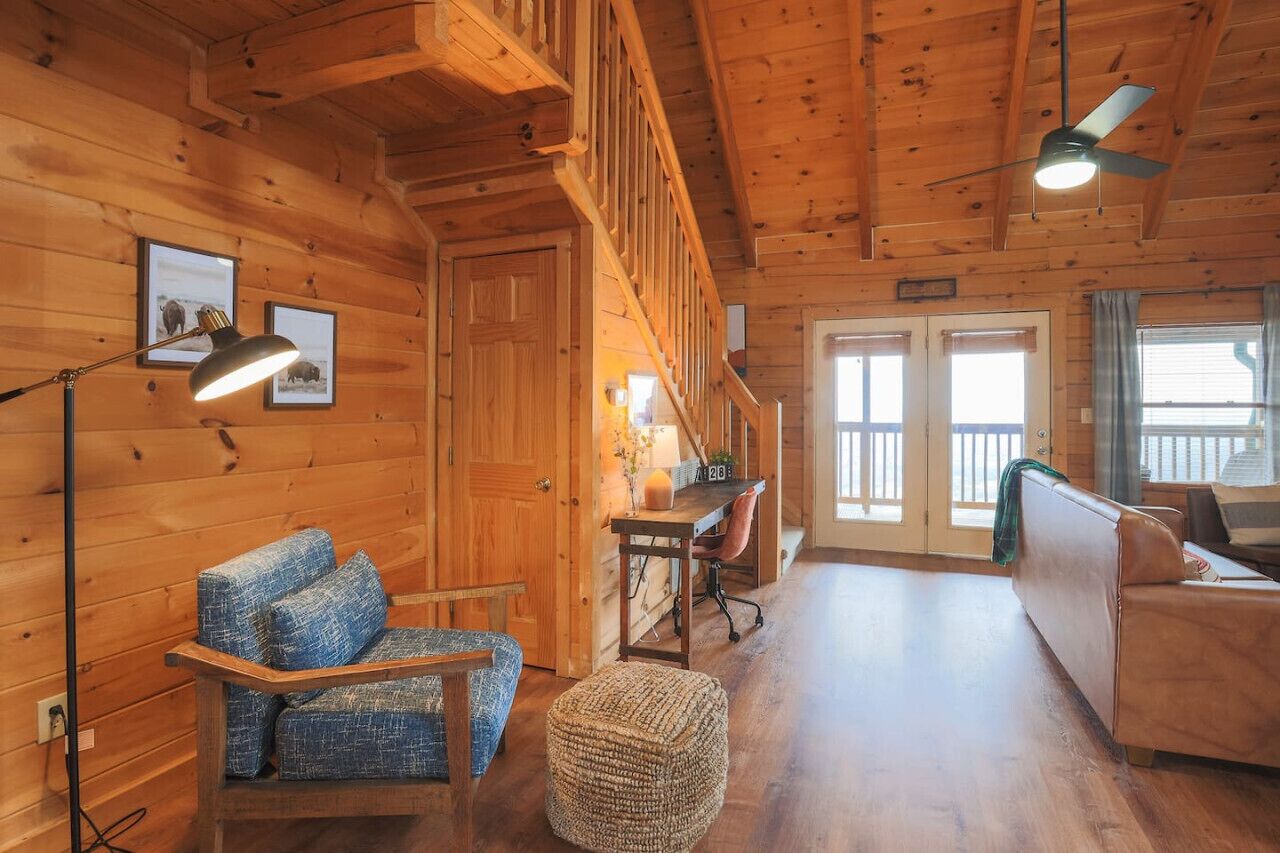 Televisión y chimenea 