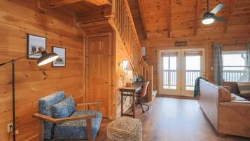 Televisión y chimenea