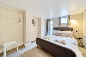 1 chambre, fer et planche à repasser, Wi-Fi gratuit, draps fournis