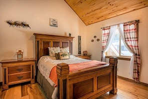 3 slaapkamers, een strijkplank/strijkijzer, gratis wifi, beddengoed