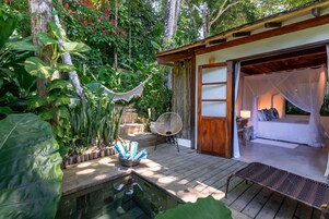 Suíte master com piscina | Terraço/pátio