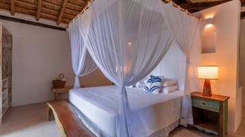 Master Suite with Bathtub | Hochwertige Bettwaren, Pillowtop-Betten, Minibar, Zimmersafe