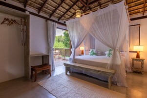 Suíte superior | Roupas de cama premium, camas com colchões pillow-top, frigobar