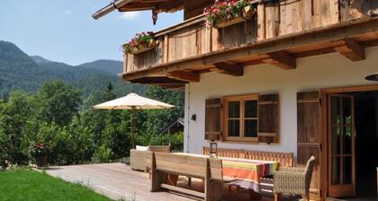 Exclusive country house, modern with old wood in chalet style, sauna and terrace