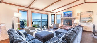 Dillon Beach~Oceanfront~Hot Tub~Game Room~Dog OK~Whale Watch~Sleeps 10!