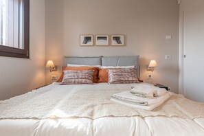 3 bedrooms, iron/ironing board, travel crib, free WiFi