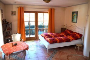 2 slaapkamers, een bureau, reisbedje, gratis wifi