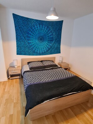 2 chambres, fer et planche à repasser, Wi-Fi gratuit, draps fournis