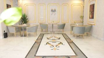 Check-in/check-out kiosk