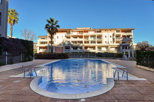 Le Cyana - One Bedroom Apartment, Sleeps 3