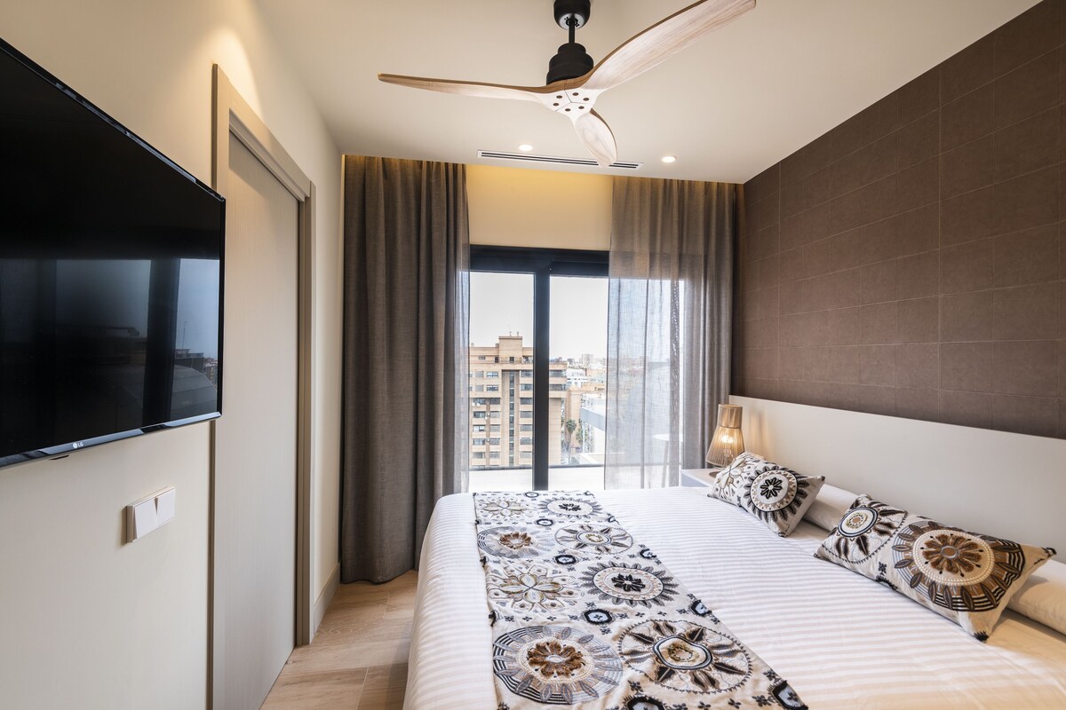 Down comforters, memory foam beds, laptop workspace, soundproofing