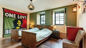 10 Schlafzimmer, Bügeleisen/Bügelbrett, kostenloses WLAN, Bettwäsche