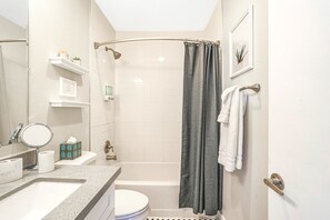 Hair dryer, towels - Rustic 2 Bedroom Canyon Suite Biltmore Camelback (Phoenix)
