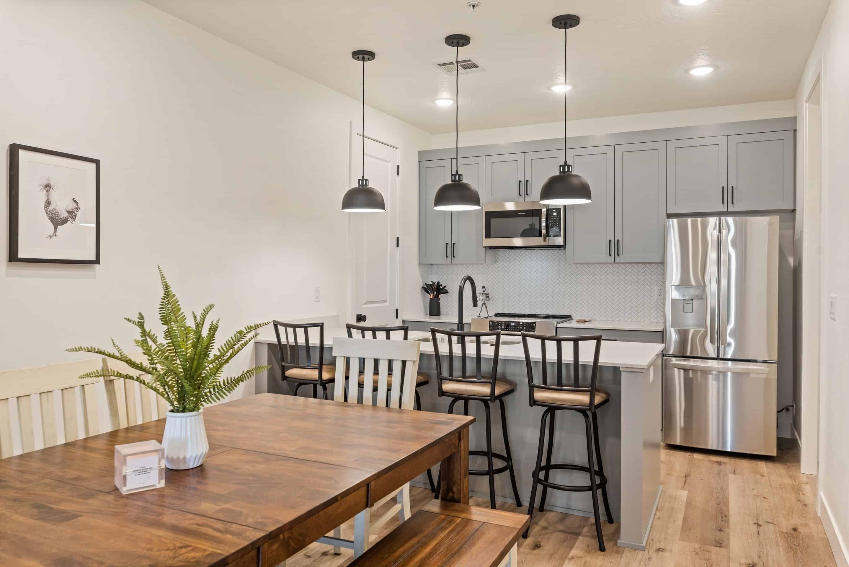 Condo, 3 Bedrooms | Private kitchen | Fridge, oven, coffee/tea maker, toaster