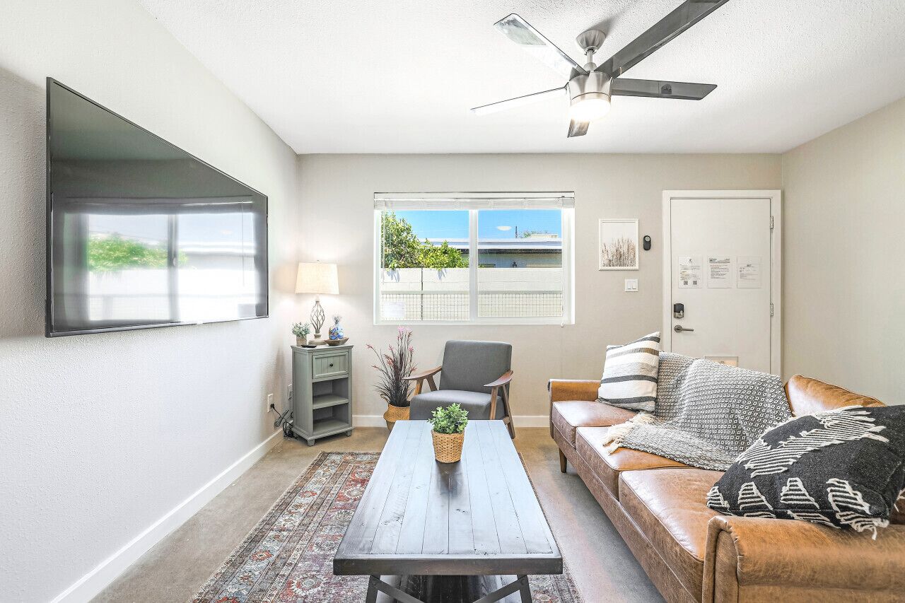 Smart TV, music library, video library, offices