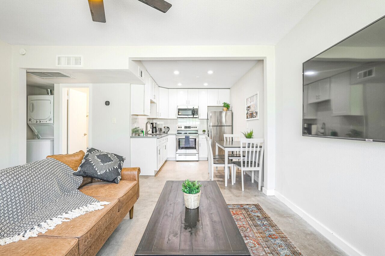 智能電視、音樂庫、影像庫、 辦公室