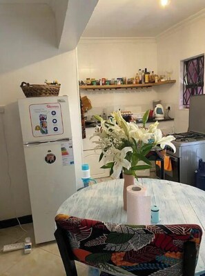 Private kitchen - The Sunflower Experience🌻- Live in peace & safety (Nairobi)