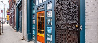 Elegant Old City Loft - Downtown