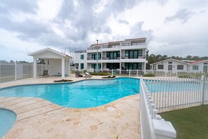Pool - A10 MarBela · 3 Bedroom Oceanfront BeachHouse-Next2 Playa Shacks (Isabela)