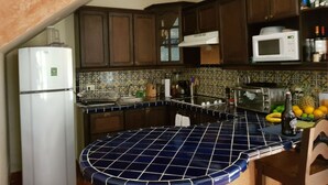 Classic Townhome | Private kitchen - Casa del Tanque (Antigua Guatemala)