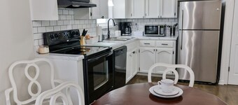 The Merrimac House: Cute, Cozy and very Convenient to I-20 in Oxford, Al.