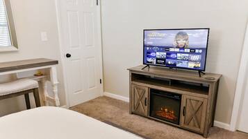 3 chambres, fer et planche à repasser, lit parapluie, Wi-Fi gratuit