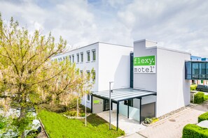 Front of property - flexy.motel Spielberg (Spielberg)