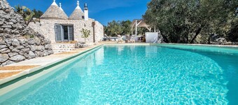 Charming Trullo with Heated pool and panoramic view