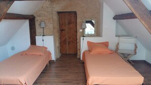 3 Schlafzimmer, Bügeleisen/Bügelbrett, Reisekinderbett, WLAN
