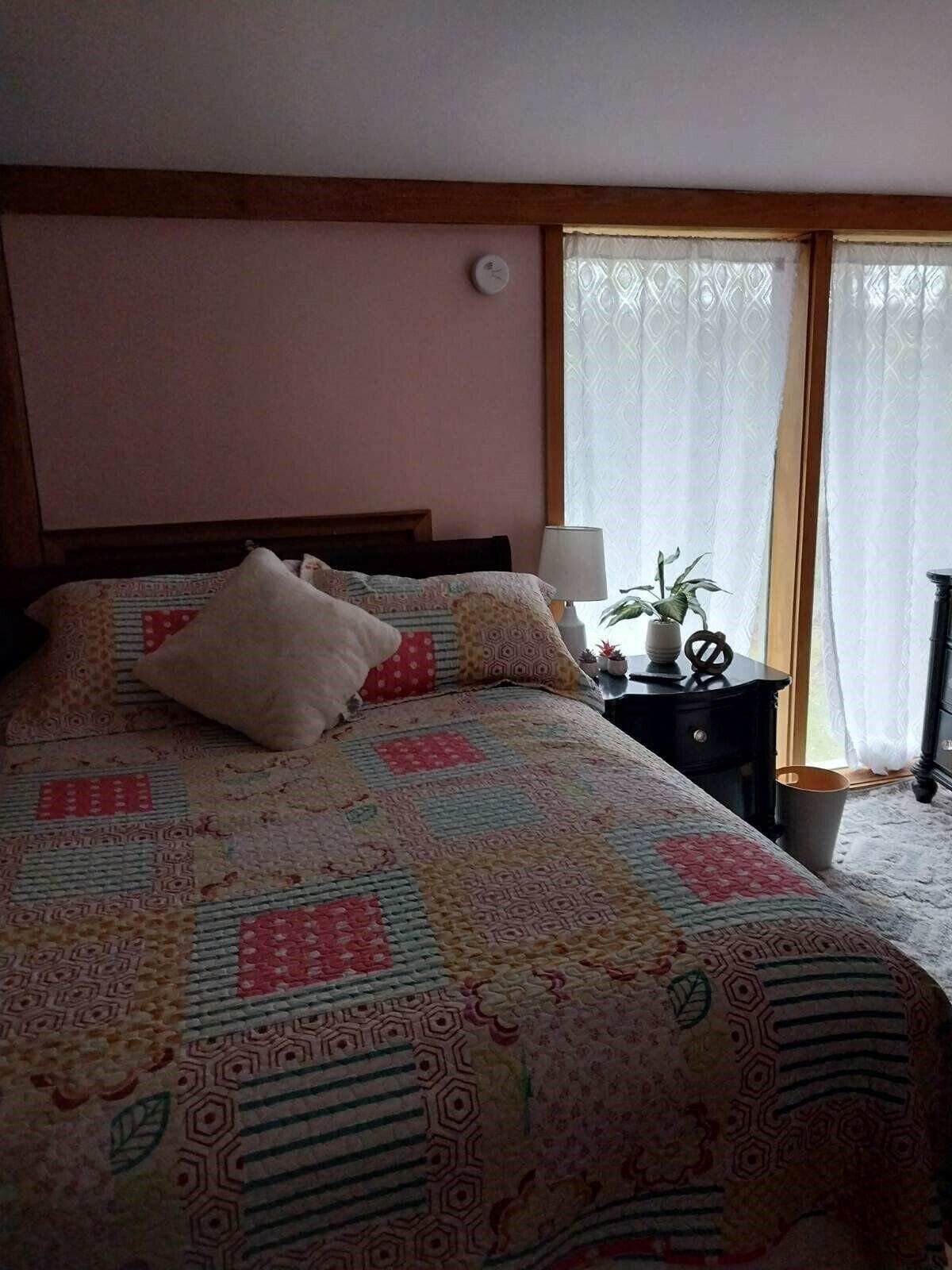 3 bedrooms, desk, iron/ironing board, WiFi