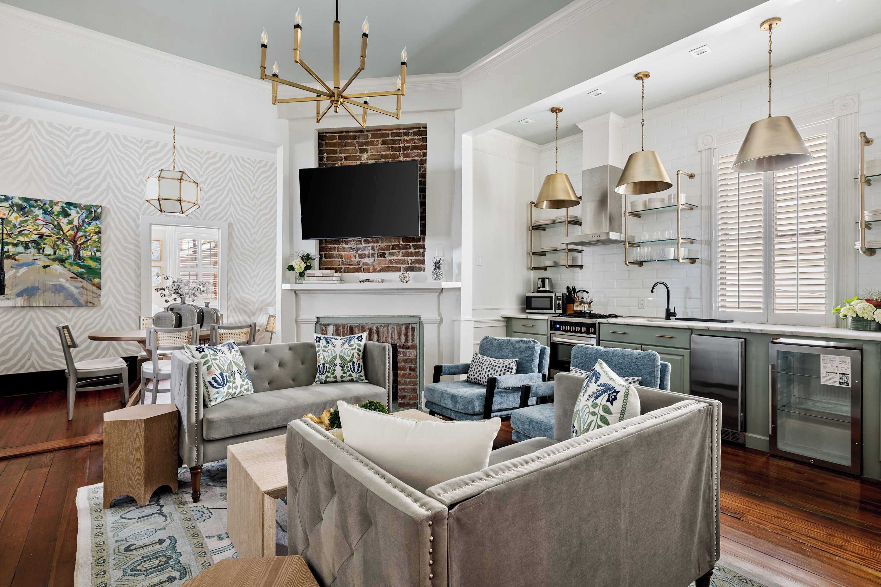 Een televisie en een kantoor