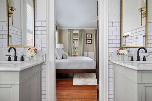 5 bedrooms, iron/ironing board, travel cot, WiFi