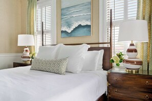 9 habitaciones, escritorio y tabla de planchar con plancha