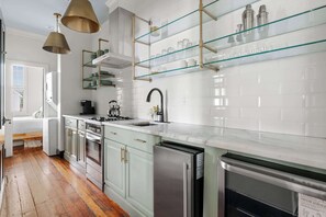 Microwave, oven, stovetop, coffee/tea maker - Downtown 9BR Mansion with Parking (Charleston)