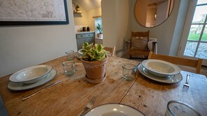Dining - Charming Cotswold Cottage in a private setting (Chipping Norton)