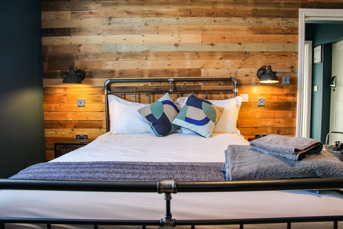 1 bedroom, premium bedding, pillow-top beds, individually decorated