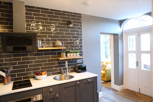 no.12 self check-in apartments